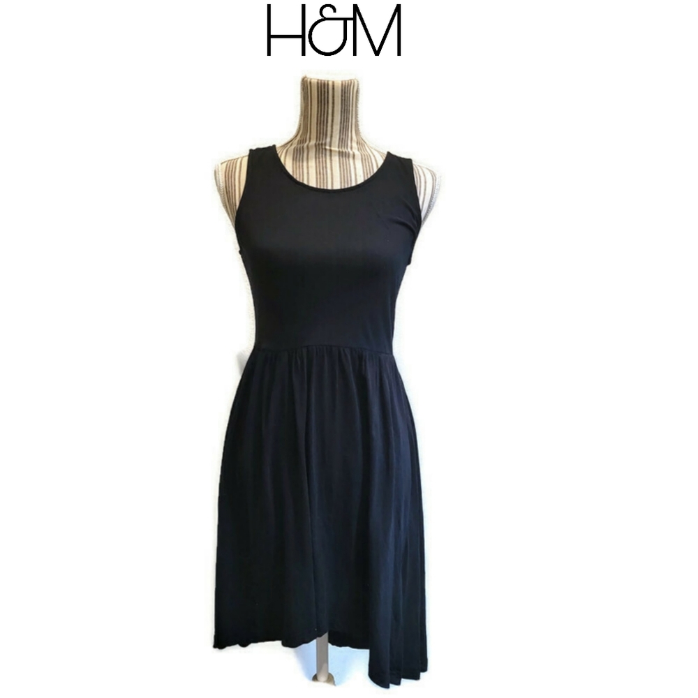 4/$25 🥂 H&M Black Skater Dress Size Small